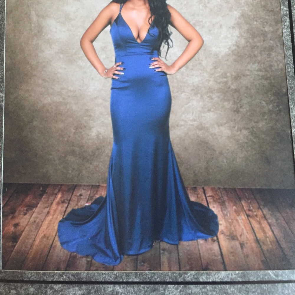 Prom gown - Picture 4 of 4